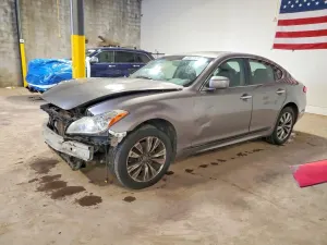 Infiniti M37 3.7L 6 2013