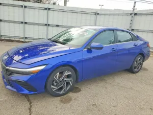 Hyundai Elantra 2.0L 4 2025