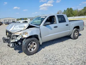 Dodge Dakota 3.7L 6 2005