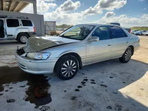 Toyota Camry 2.2L 4 2000