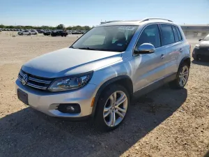 Volkswagen Tiguan 2.0L 4 2012