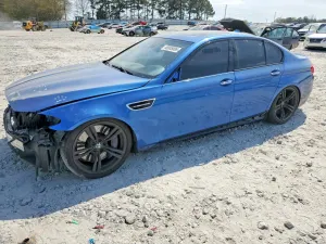 BMW M5 4.4L 8 2013