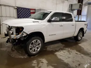RAM 1500 5.7L 8 2021