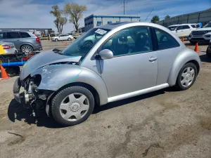 Volkswagen Beetle 2.0L 4 2001