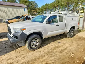 Toyota Tacoma 2.7L 4 2017