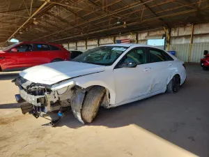 Hyundai Elantra 2.0L 4 2024