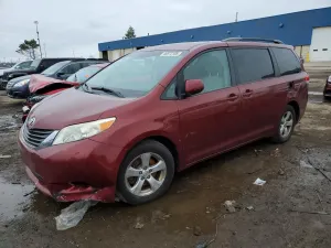 Toyota Sienna 3.5L 6 2014