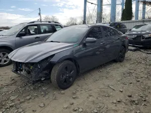 Hyundai Elantra 2.0L 4 2021