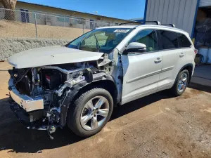 Toyota Highlander 3.5L 6 2015