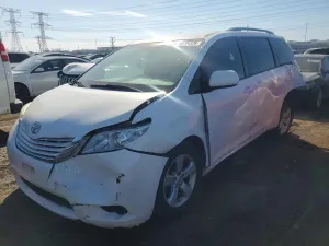 Toyota Sienna 3.5L 6 2017