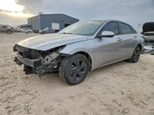 Hyundai Elantra 2.0L 4 2021