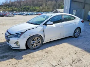 Hyundai Elantra 2.0L 4 2019
