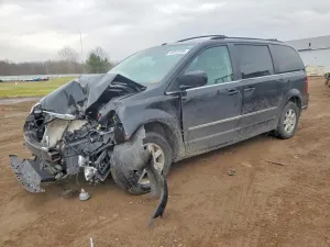 Chrysler Town & Country 3.8L 6 2010