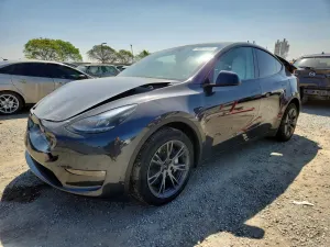 Tesla Model Y 2024