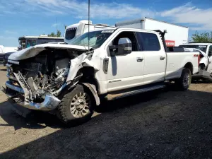 Ford F-350 6.7L 8 2021