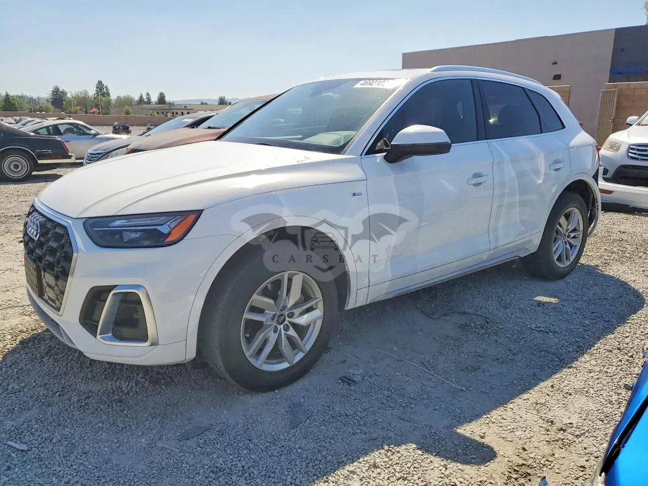Audi Q5 2.0L 4 2022