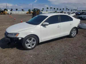 Volkswagen Jetta 2.0L 4 2014