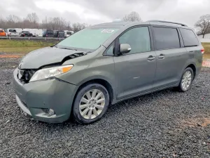 Toyota Sienna 3.5L 6 2014