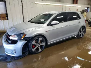 Volkswagen Golf 2L 4 2015