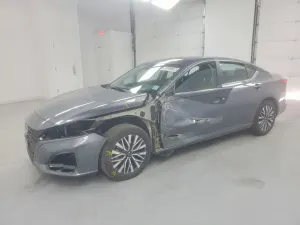 Nissan Altima 2.5L 4 2026