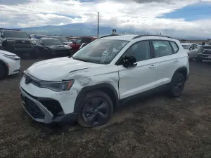 Volkswagen Taos 1.5L 4 2025