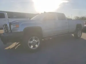GMC Sierra 6.6L 8 2017
