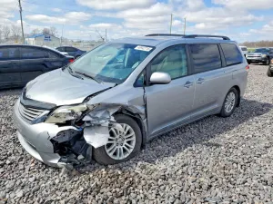 Toyota Sienna 3.5L 6 2012