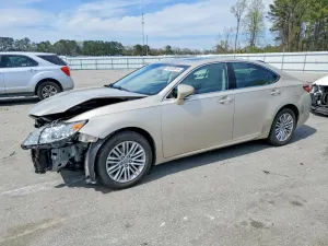 Lexus ES 3.5L 6 2013