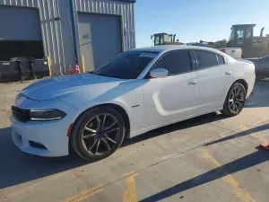 Dodge Charger 5.7L 8 2015