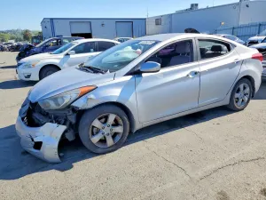 Hyundai Elantra 1.8L 4 2013