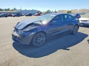 Tesla Model 3 2025