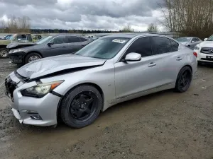 Infiniti Q50 3.7L 6 2015