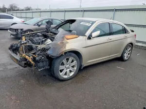 Chrysler 200 2.4L 4 2013