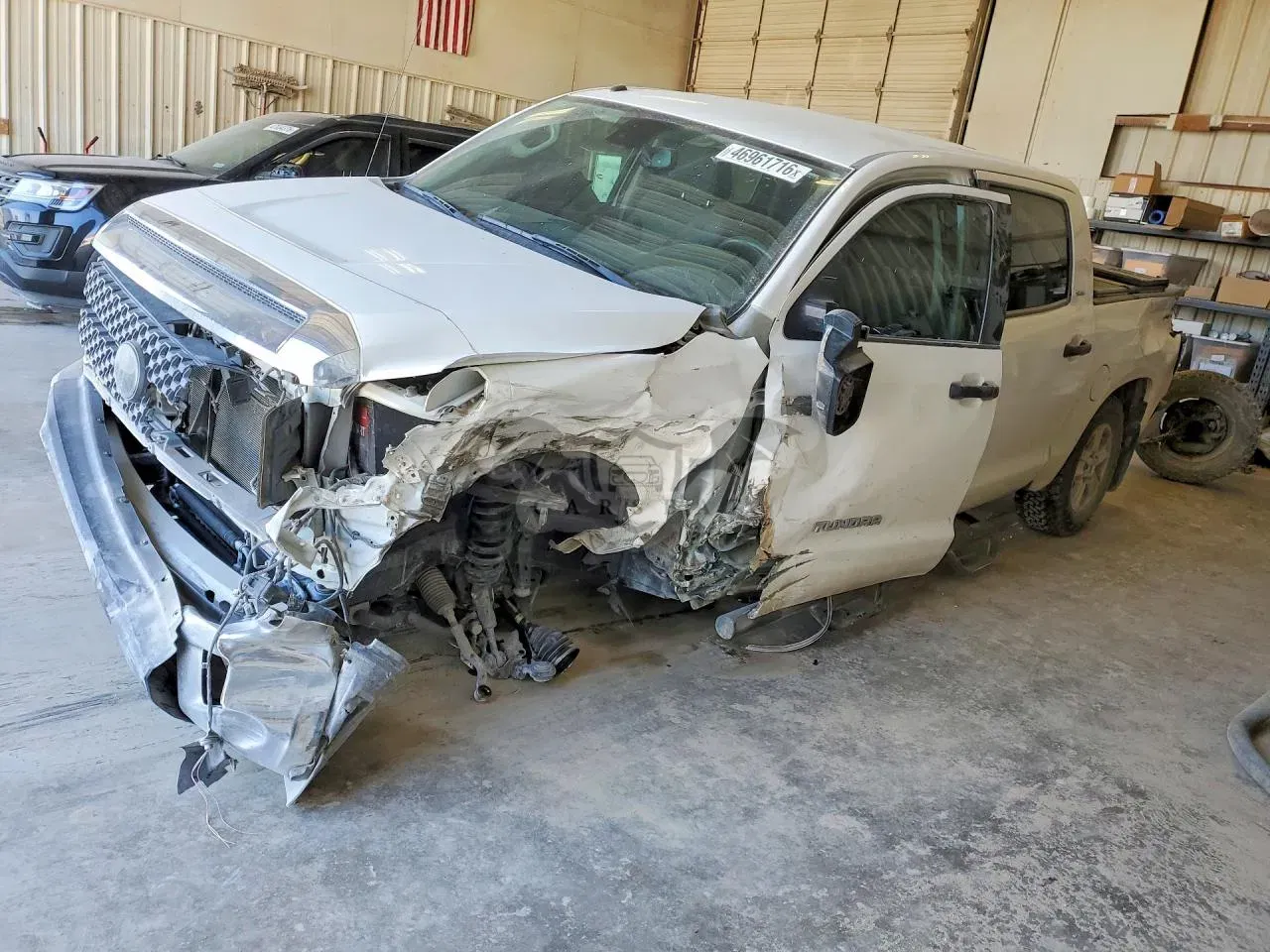 Toyota Tundra 5.7L 8 2018
