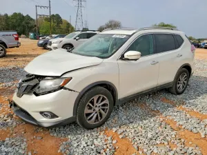 Nissan Rogue 2.5L 4 2015