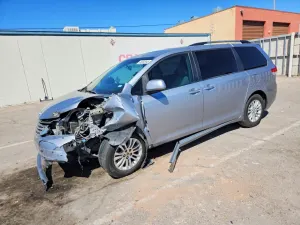 Toyota Sienna 3.5L 6 2011