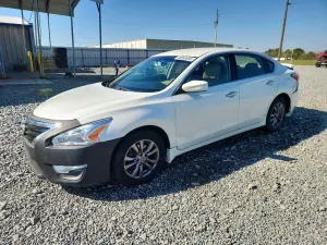 Nissan Altima 2.5L 4 2015