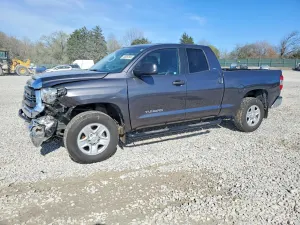 Toyota Tundra 4.6L 8 2015