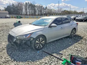 Nissan Altima 2.5L 4 2021