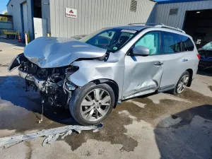 Nissan Pathfinder 3.5L 6 2014