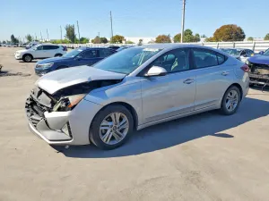 Hyundai Elantra 2.0L 4 2020