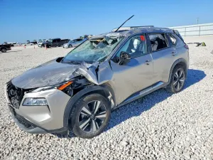 Nissan Rogue 2.5L 4 2021