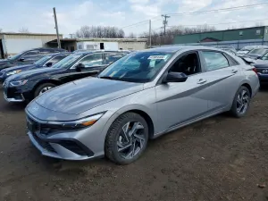 Hyundai Elantra 2.0L 4 2025