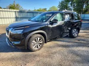 Nissan Pathfinder 3.5L 6 2025