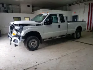 Ford F-250 6.2L 8 2015