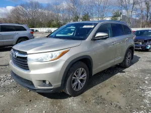 Toyota Highlander 3.5L 6 2015