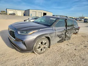 Toyota Highlander 3.5L 6 2021