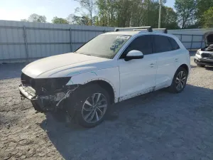 Audi Q5 2.0L 4 2021