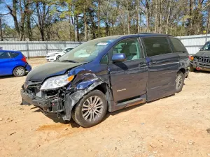 Toyota Sienna 3.5L 6 2020
