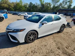 Toyota Camry 2.5L 4 2021